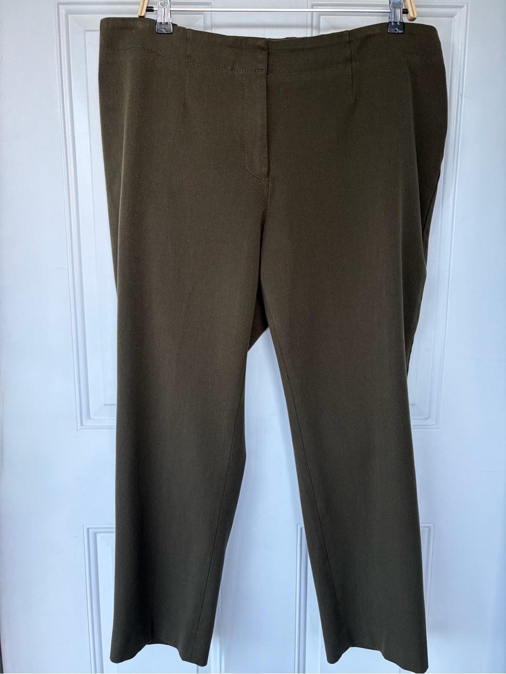 ā¢Talbots⢠Dark Olive Green Stretch Straight Leg Pants - Size 18WP